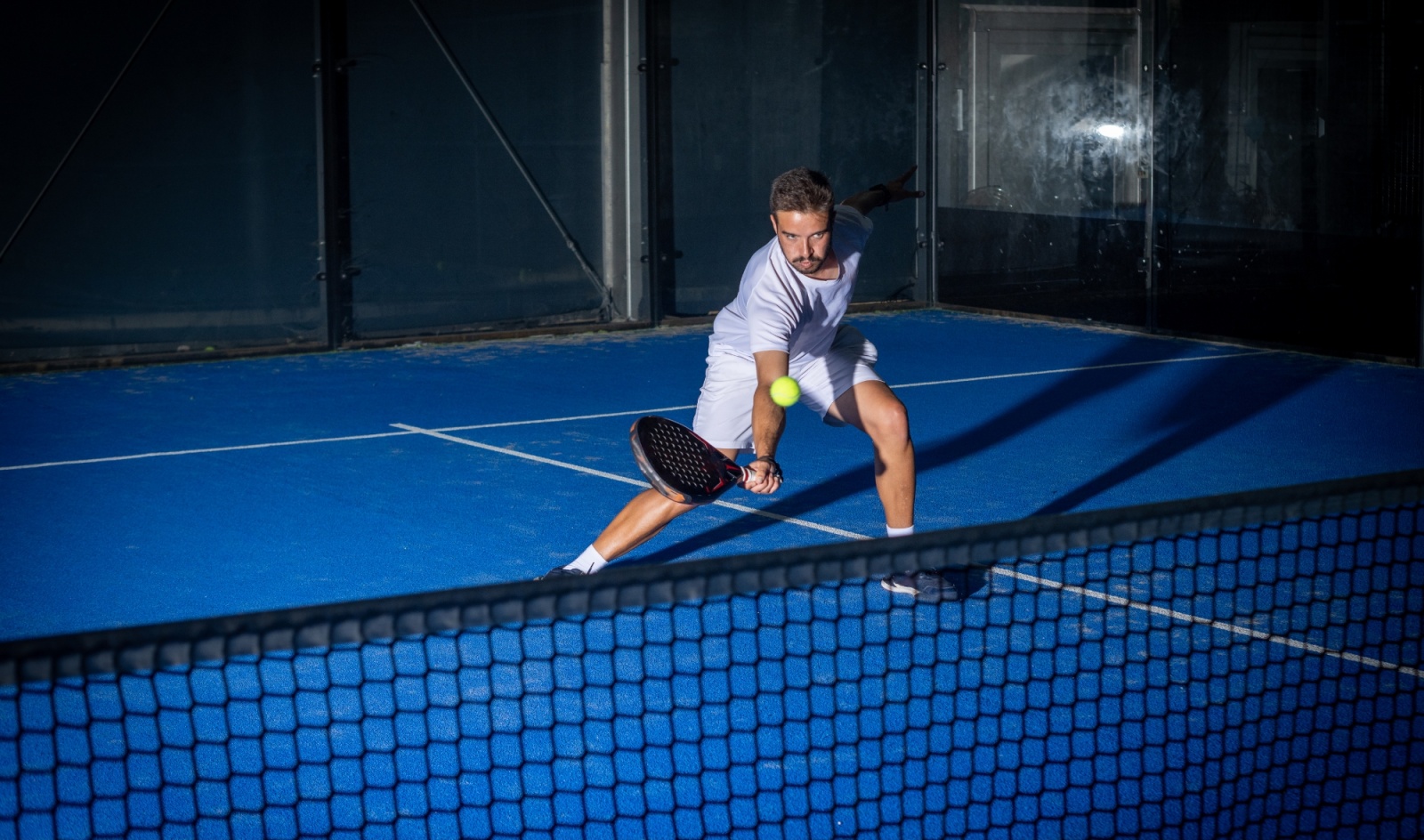 preparazione atletica in campo e palestra padel